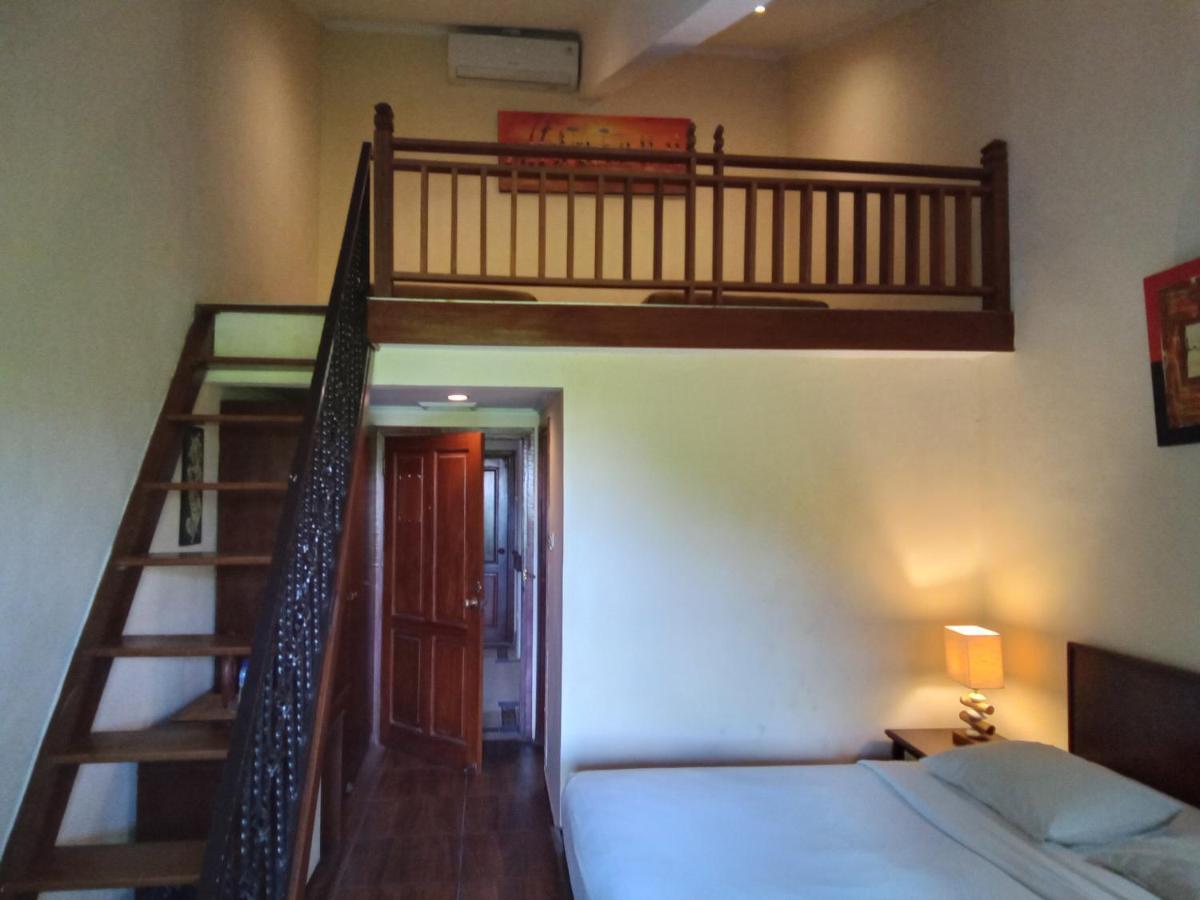 Hotel Puri Dibia Kuta Kuta Lombok Buitenkant foto